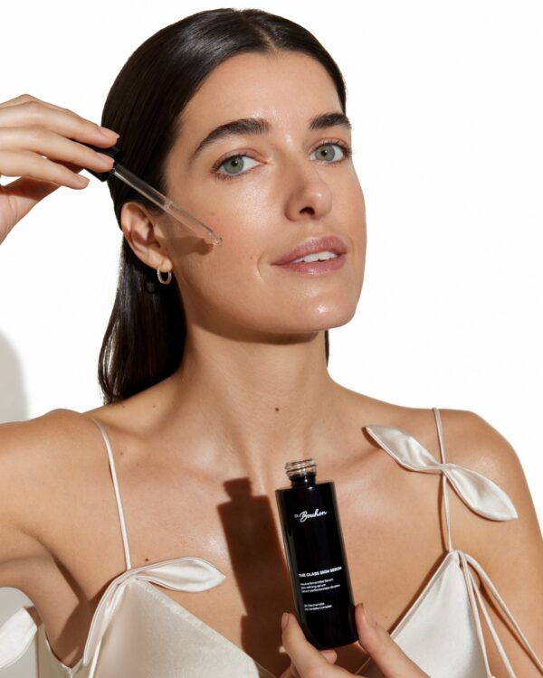 THE GLASS SKIN SERUM