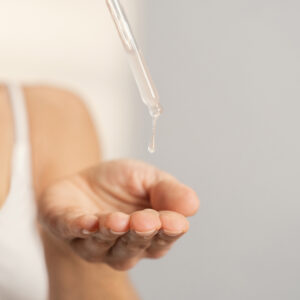 THE INSTANT LIFT SERUM