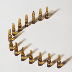 THE RETINAL AMPOULES