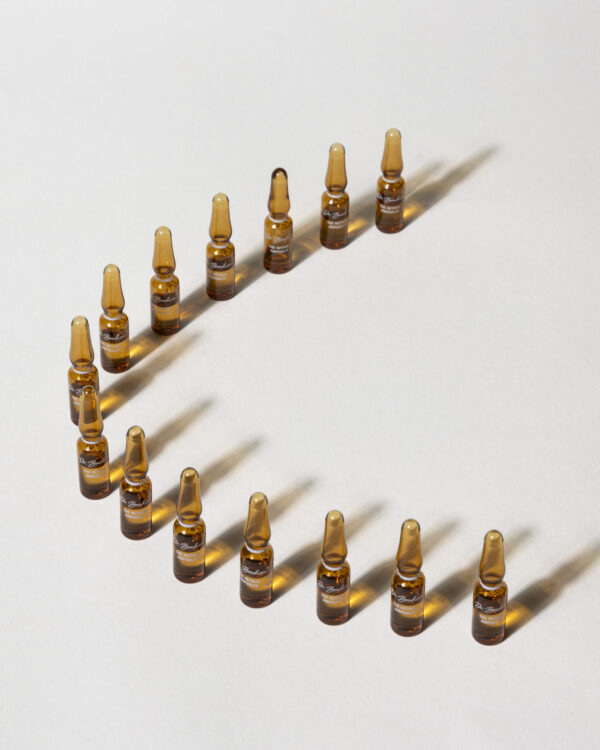 THE RETINAL AMPOULES