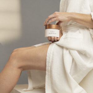 THE SHAPING BODY CREAM